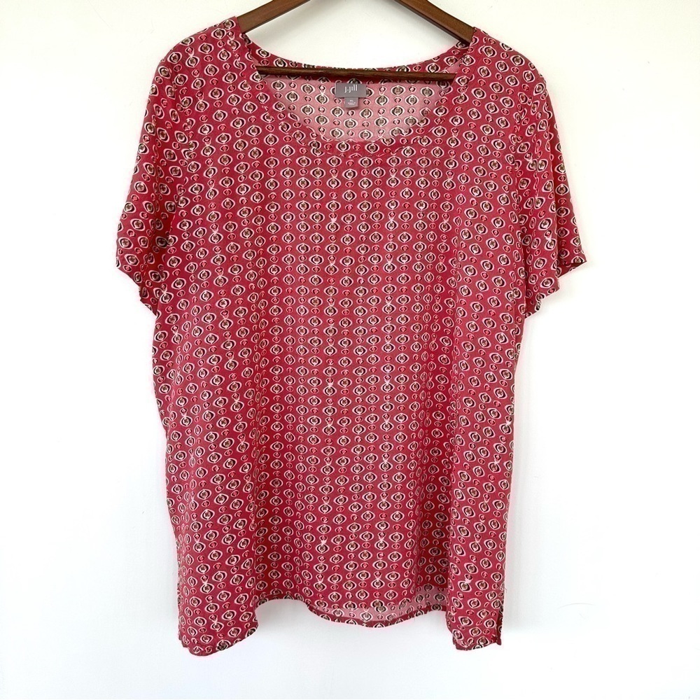 J. Jill top with crew neckline and short sleeves, loose fitting